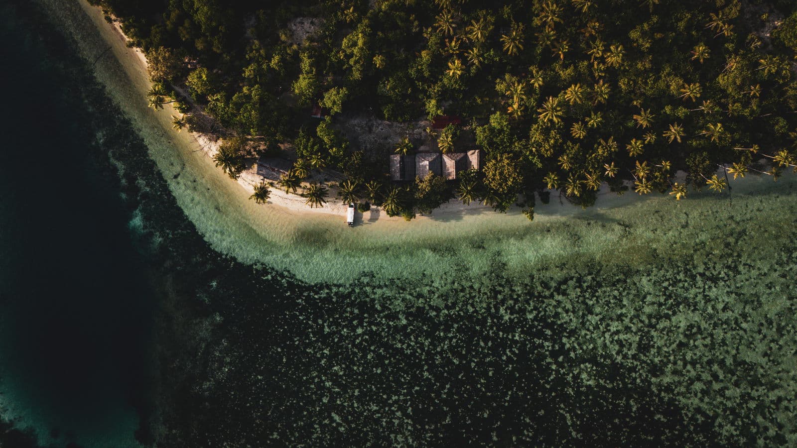 Pulau Penemu,
Pulau Fam
